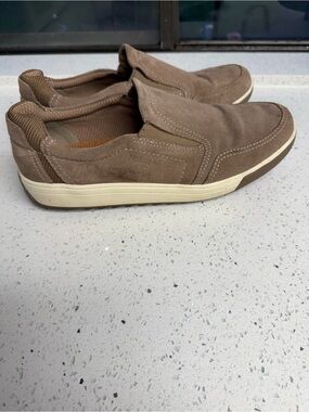 BareTraps Men's Taupe Slip-On Suede Loafers